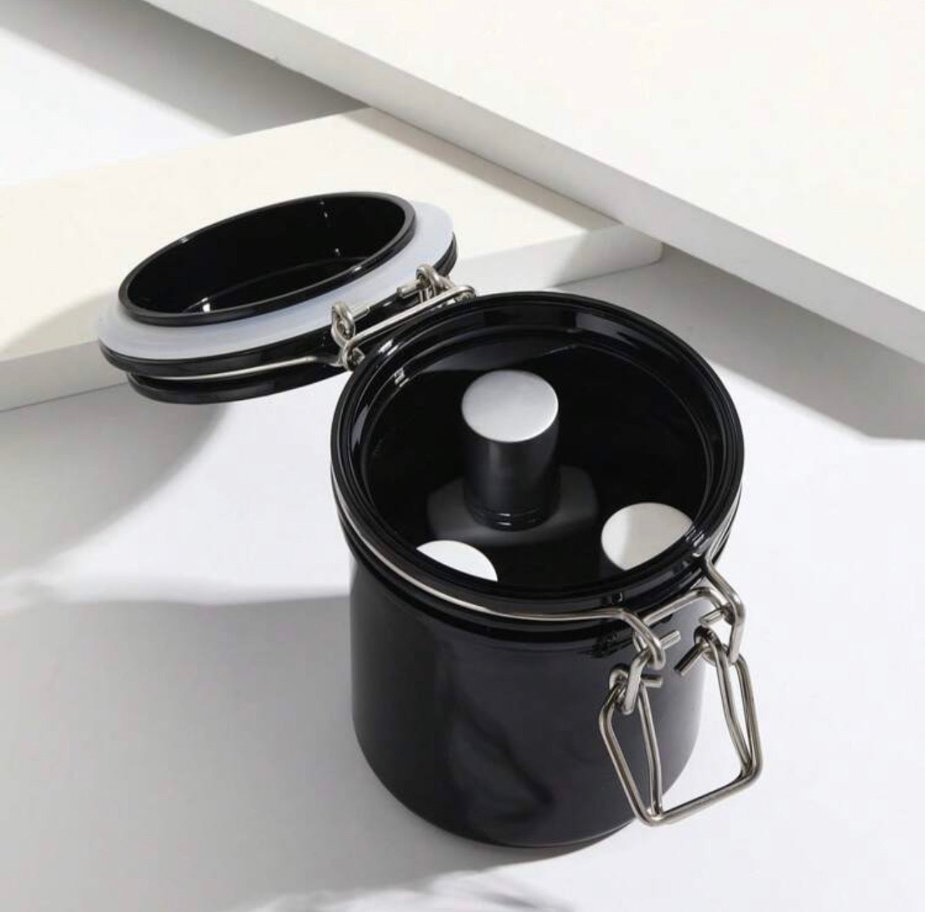 Lash Adhesive Storage Container